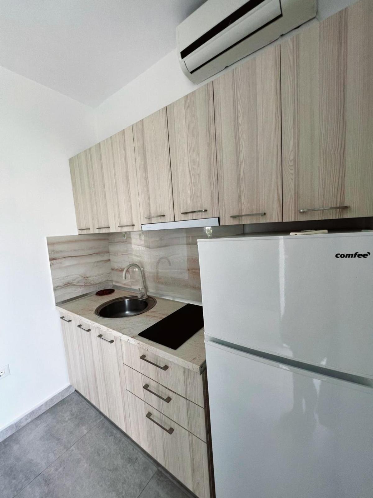 Manuel Apartment Shëngjin