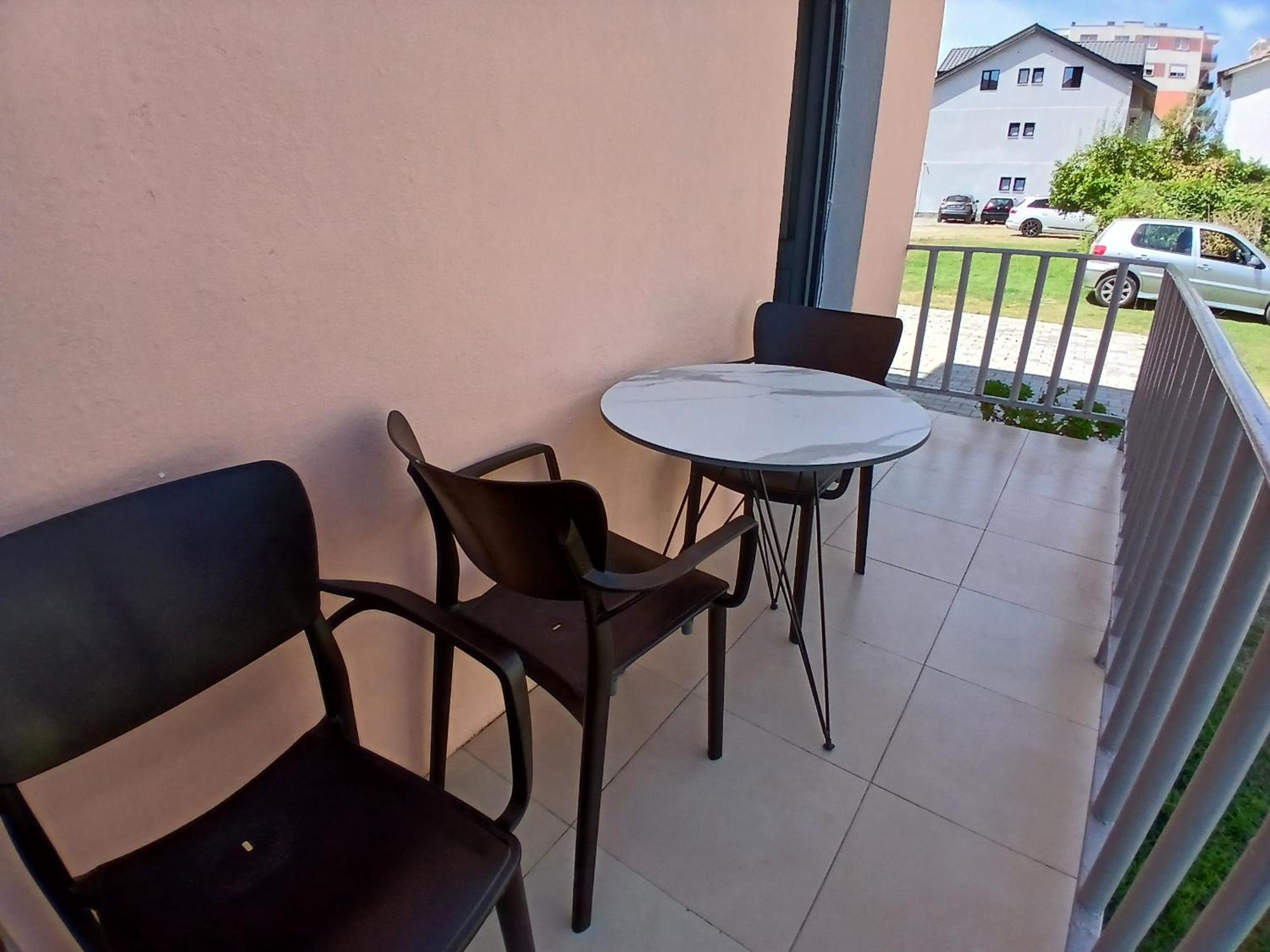 Apartment Manuel Shëngjin